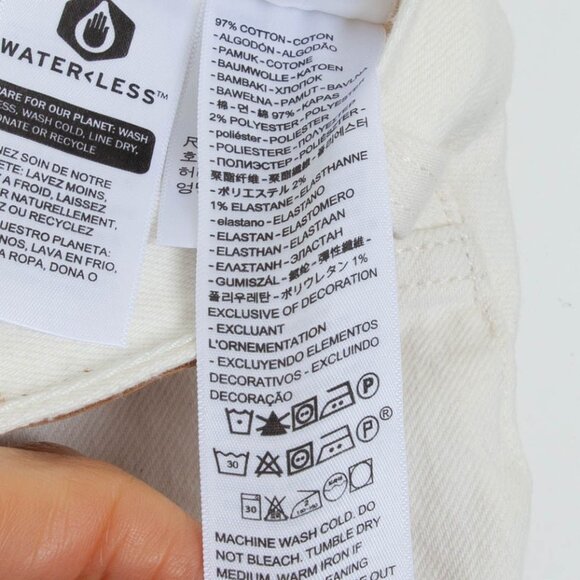 NWT Levis Womens 501 High Rise Button Fly Demin Shorts‎ Size 27 Ivory Raw Hem - Picture 5 of 6